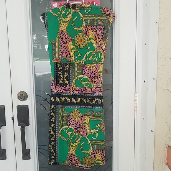 Ladies Cartise Dress - Picture 3 of 4